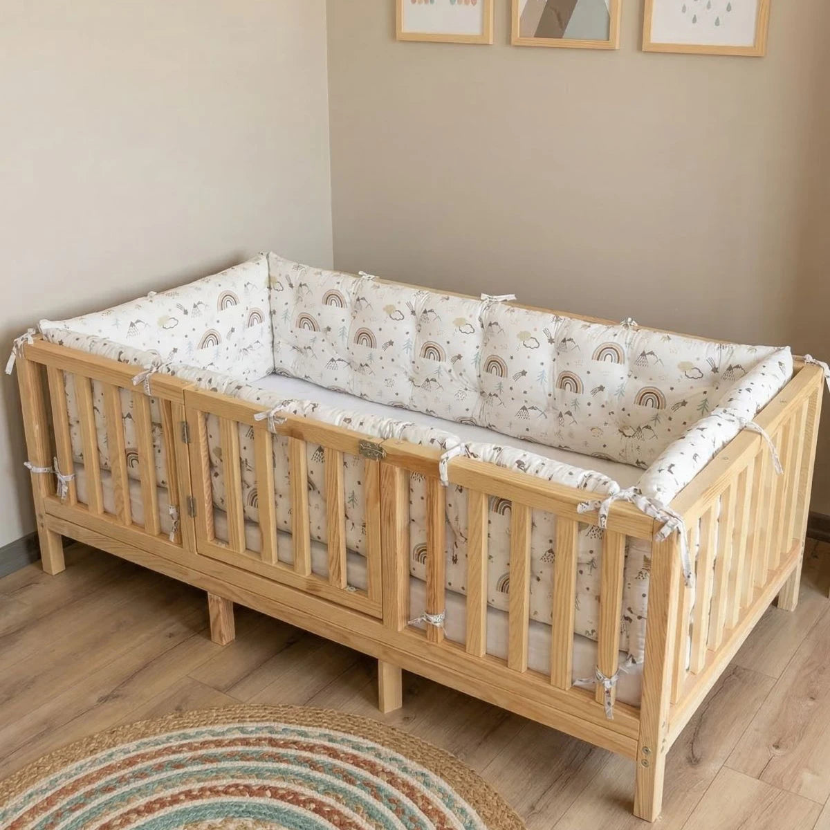 Montessori ve Beşik İçin 4 Kenar Koruma Seti Pamuk Kumaş Beyaz Gökkuşağı Desenli