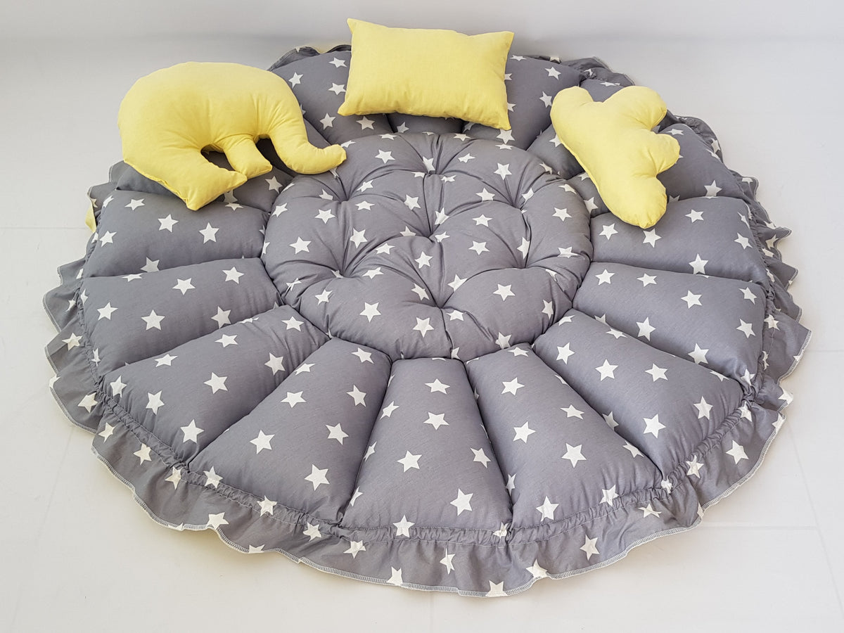 3'ü 1 Arada BabyNest Uyku ve Oyun Minderi Seti - 3 Figürlü Yastık Hediyeli Gri Yıldız Sarı