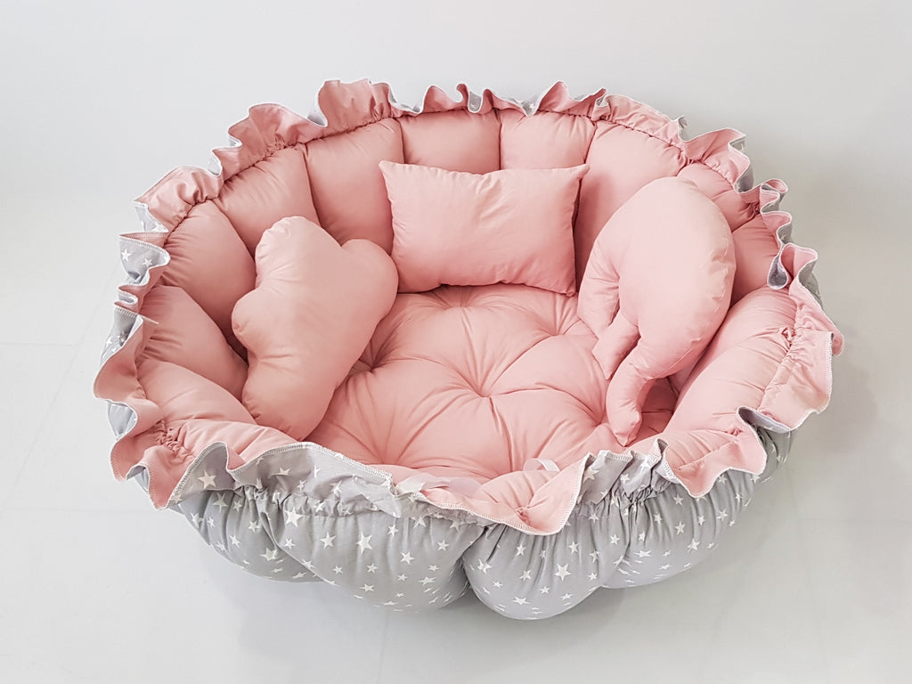 3'ü 1 Arada BabyNest Uyku ve Oyun Minderi Seti - 3 Figürlü Yastık Hediyeli Gri Yıldız Pudra