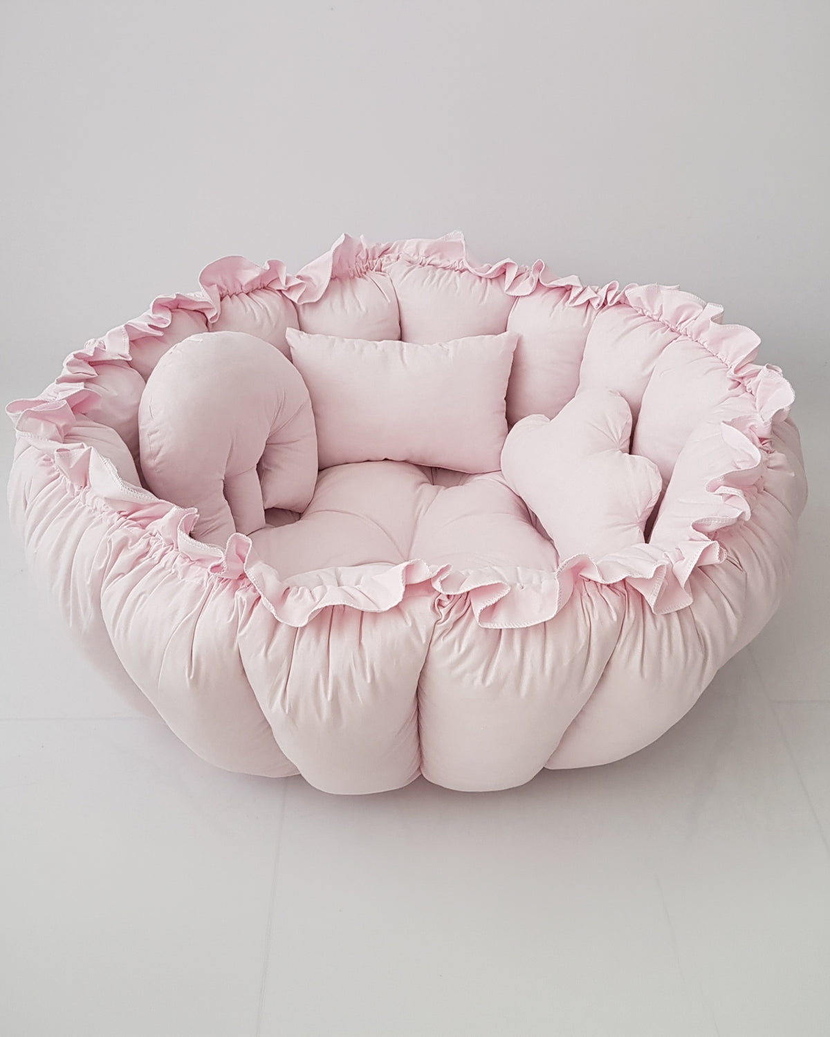 Toz pembe 3'ü 1 arada BabyNest uyku ve oyun minderi, yuva hali