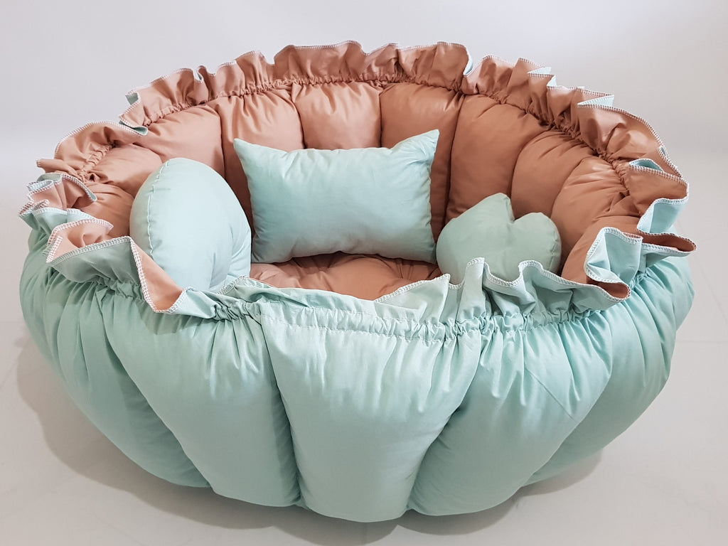 3'ü 1 Arada BabyNest Uyku ve Oyun Minderi Seti - 3 Figürlü Yastık Hediyeli Nil Yeşili ve Kahve Renk