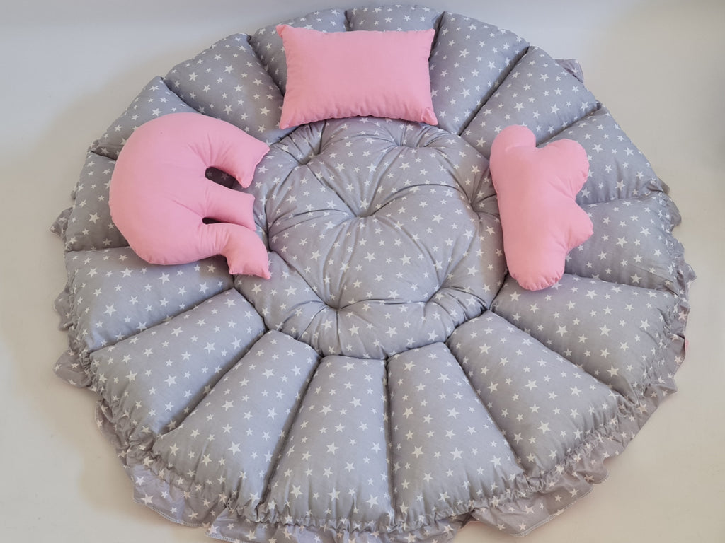 3'ü 1 Arada BabyNest Uyku ve Oyun Minderi Seti - 3 Figürlü Yastık Hediyeli Gri Yıldız Şeker Pembe