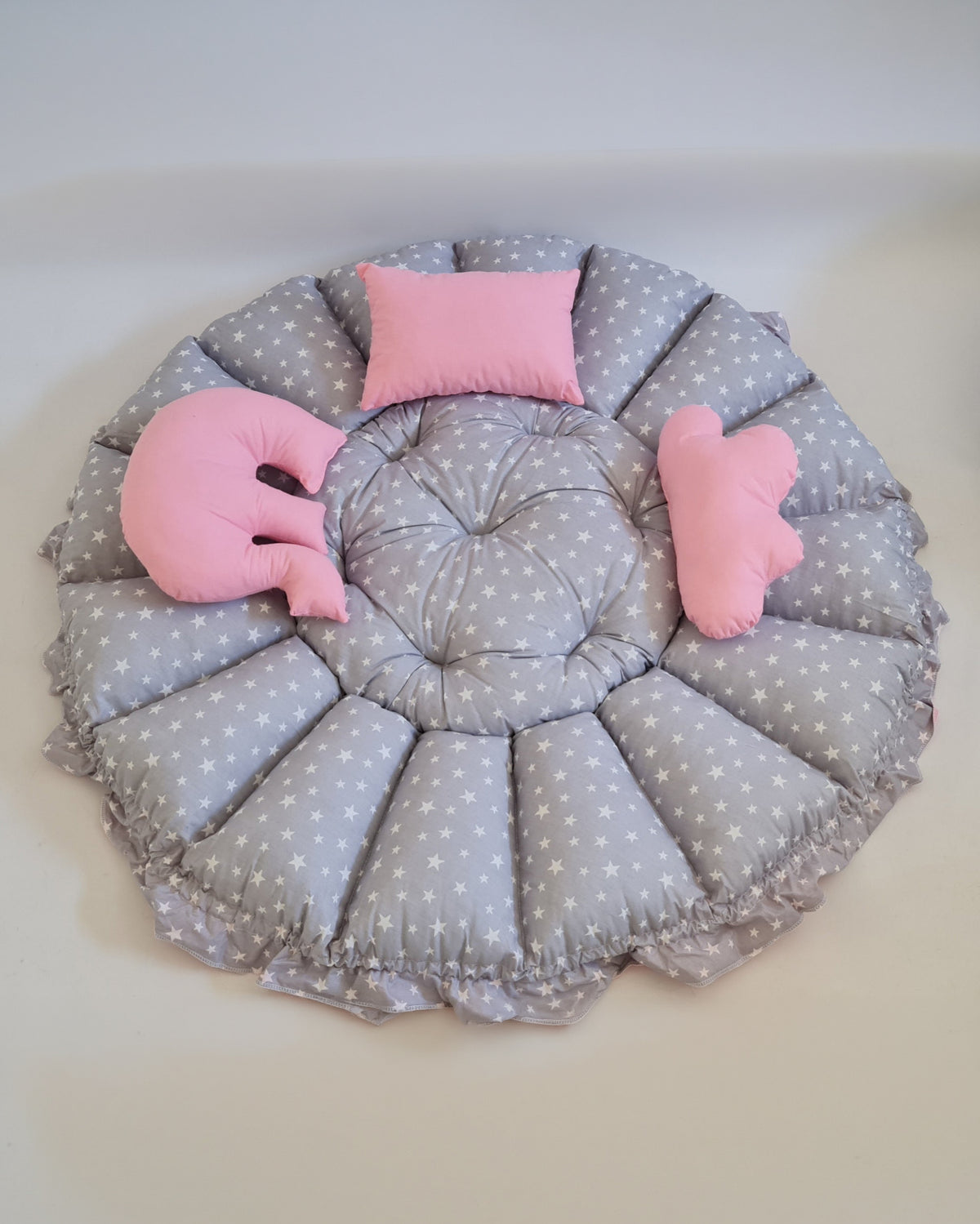 Gri yıldız şeker pembe BabyNest, yıldızlı yüzü oyun minderi hali