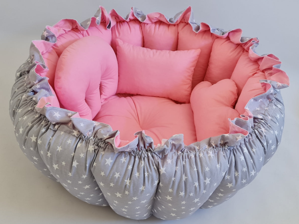 3'ü 1 Arada BabyNest Uyku ve Oyun Minderi Seti - 3 Figürlü Yastık Hediyeli Gri Yıldız Şeker Pembe