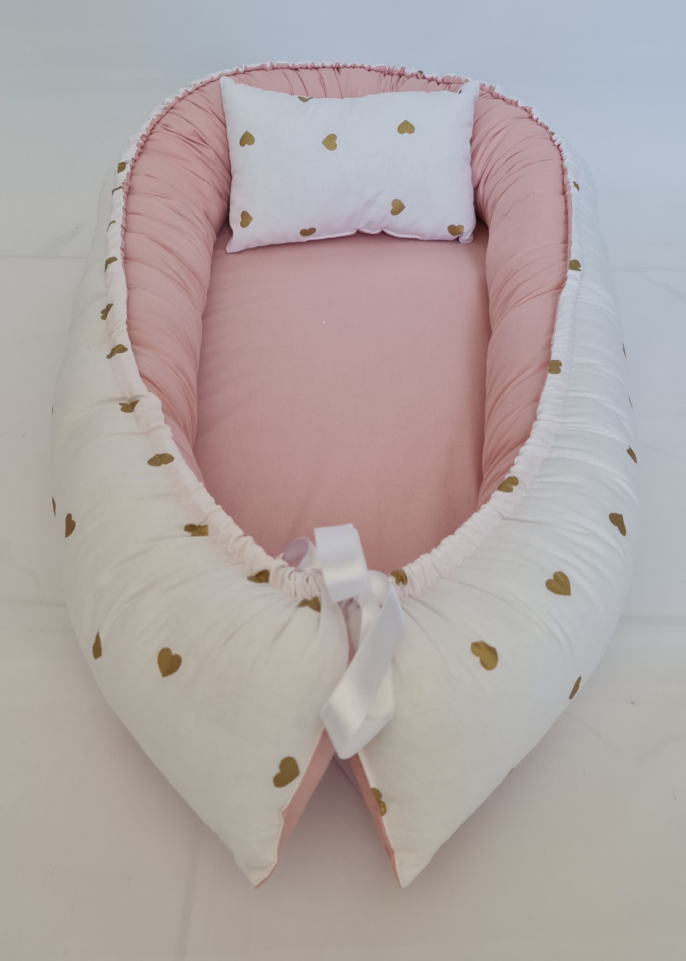 BabyNest Anne Yanı Bebek Yatağı - Kalpler Pamuk Kumaş