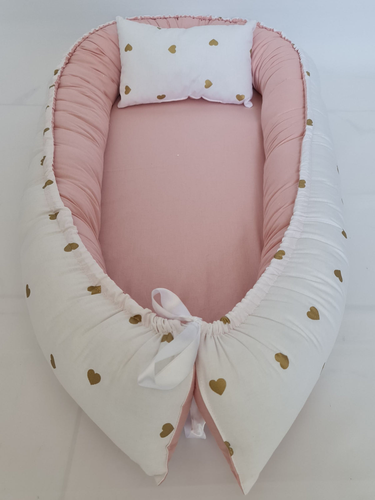 BabyNest Anne Yanı Bebek Yatağı - Kalpler Pamuk Kumaş