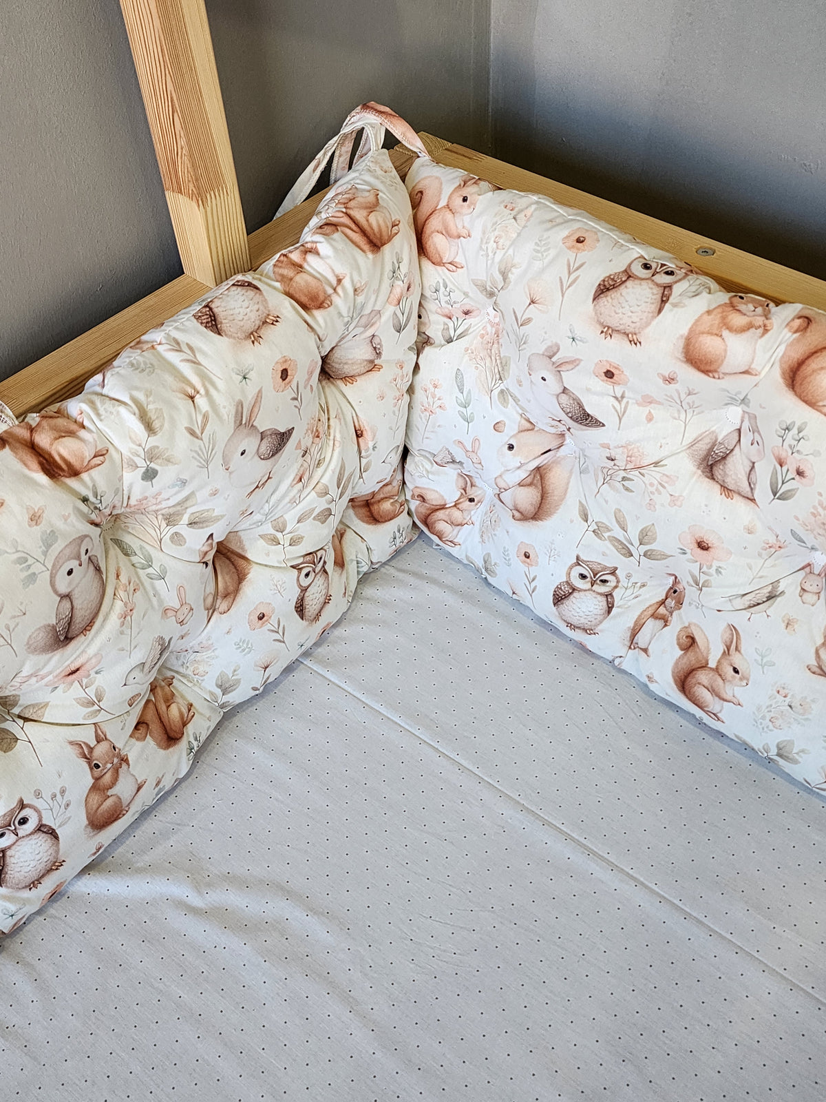 Beşik Kenar Koruma Minderi %100 Pamuk - Montessori Yatak Uyumlu - Baykuş Desenli - Buble Soft