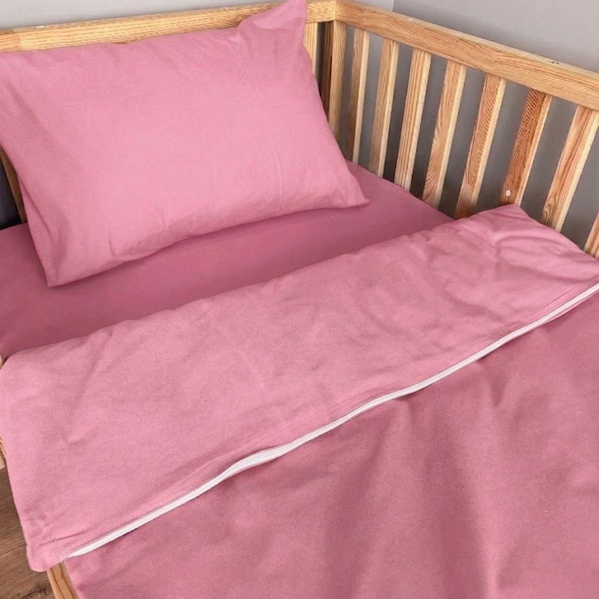 Şeker Pembe Renk Pamuk Poplin Bebek Nevresim Takımı - Ossa Tasarım Özel Üretim