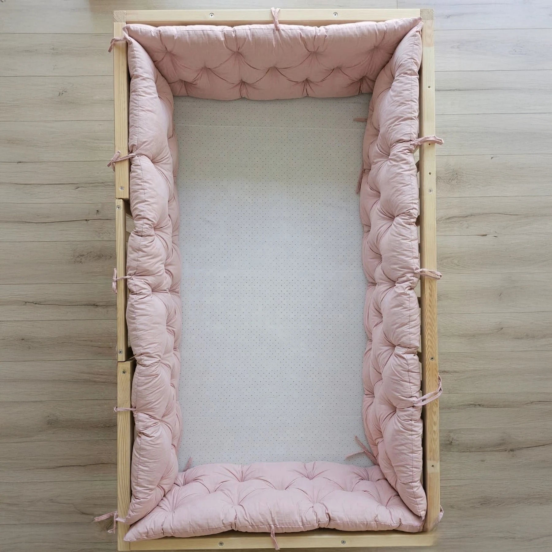 Montessori Yatak Kenar Koruma Yastığı Pudra Renk