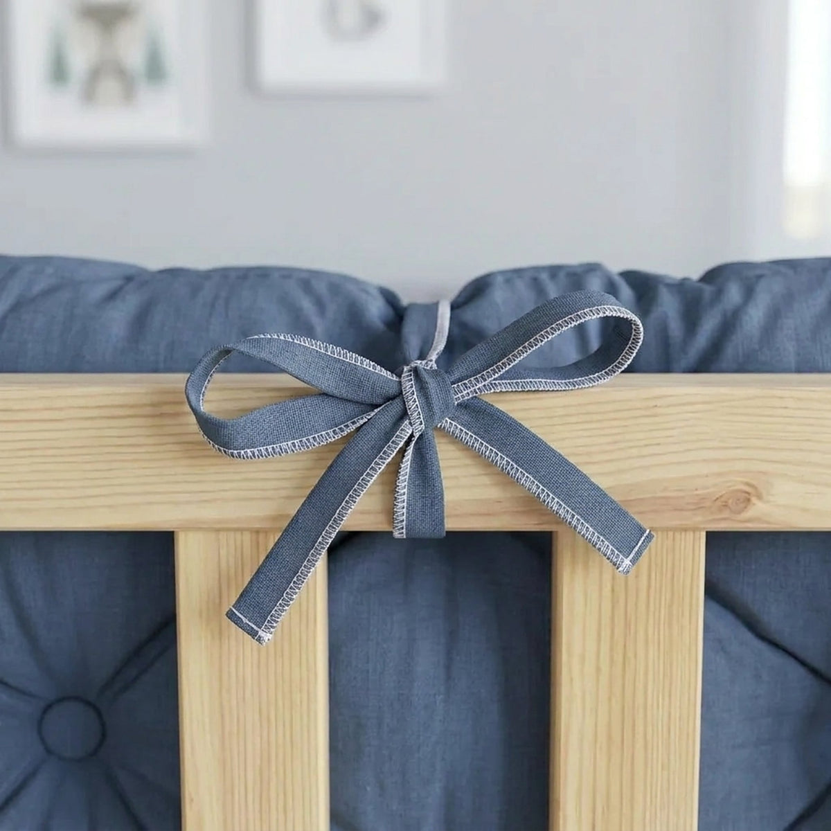 Beşik Kenar Koruma Minderi %100 Pamuk - Montessori Yatak Uyumlu - İndigo Mavi - Buble Soft