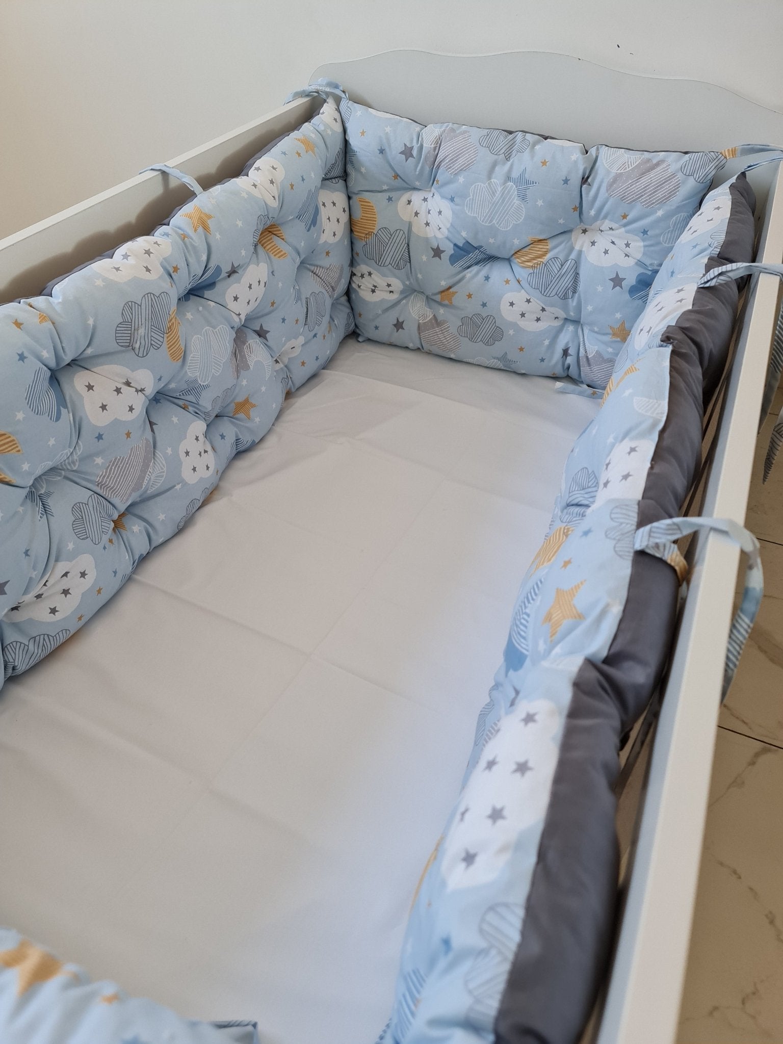 Bebek Beşik Kenar Koruma Takımı Bulutlar %100 Pamuk Kumaş | Ossa Tasarım