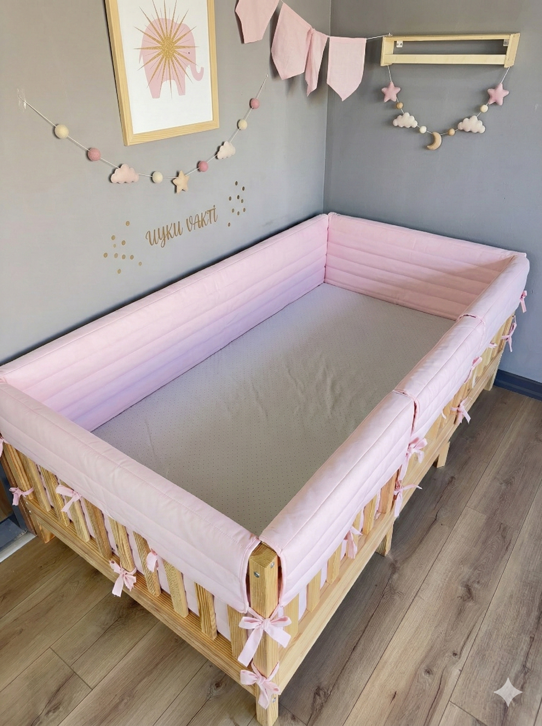 Montessori ve Beşik İçin Full İç-Dış Kenar Koruma Takımı - Darbe Önleyici Pofuduk Tasarım Toz Pembe Renk