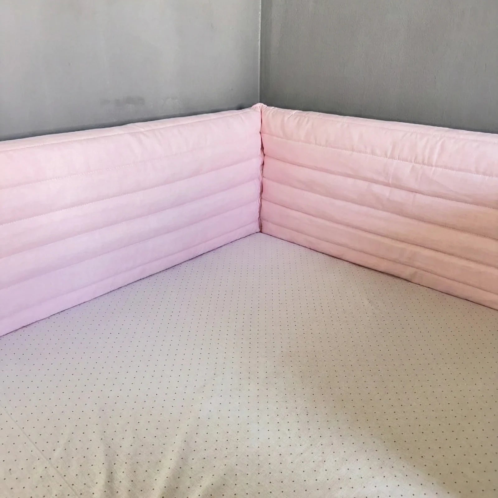 Montessori ve Beşik İçin Full İç-Dış Kenar Koruma Takımı - Darbe Önleyici Pofuduk Tasarım Toz Pembe Renk