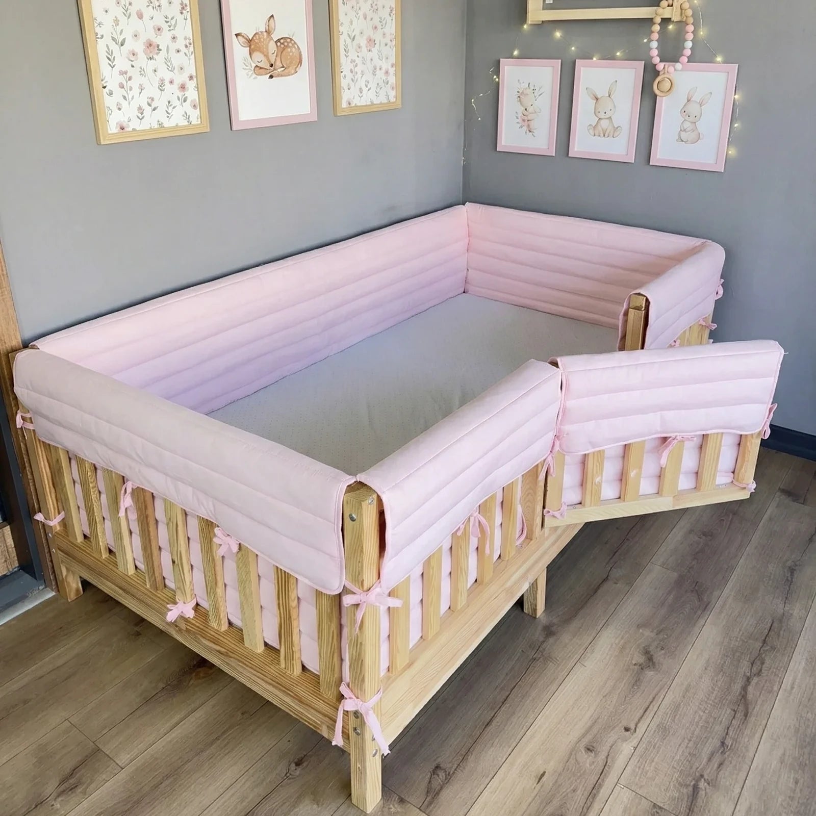 Montessori ve Beşik İçin Full İç-Dış Kenar Koruma Takımı - Darbe Önleyici Pofuduk Tasarım Toz Pembe Renk